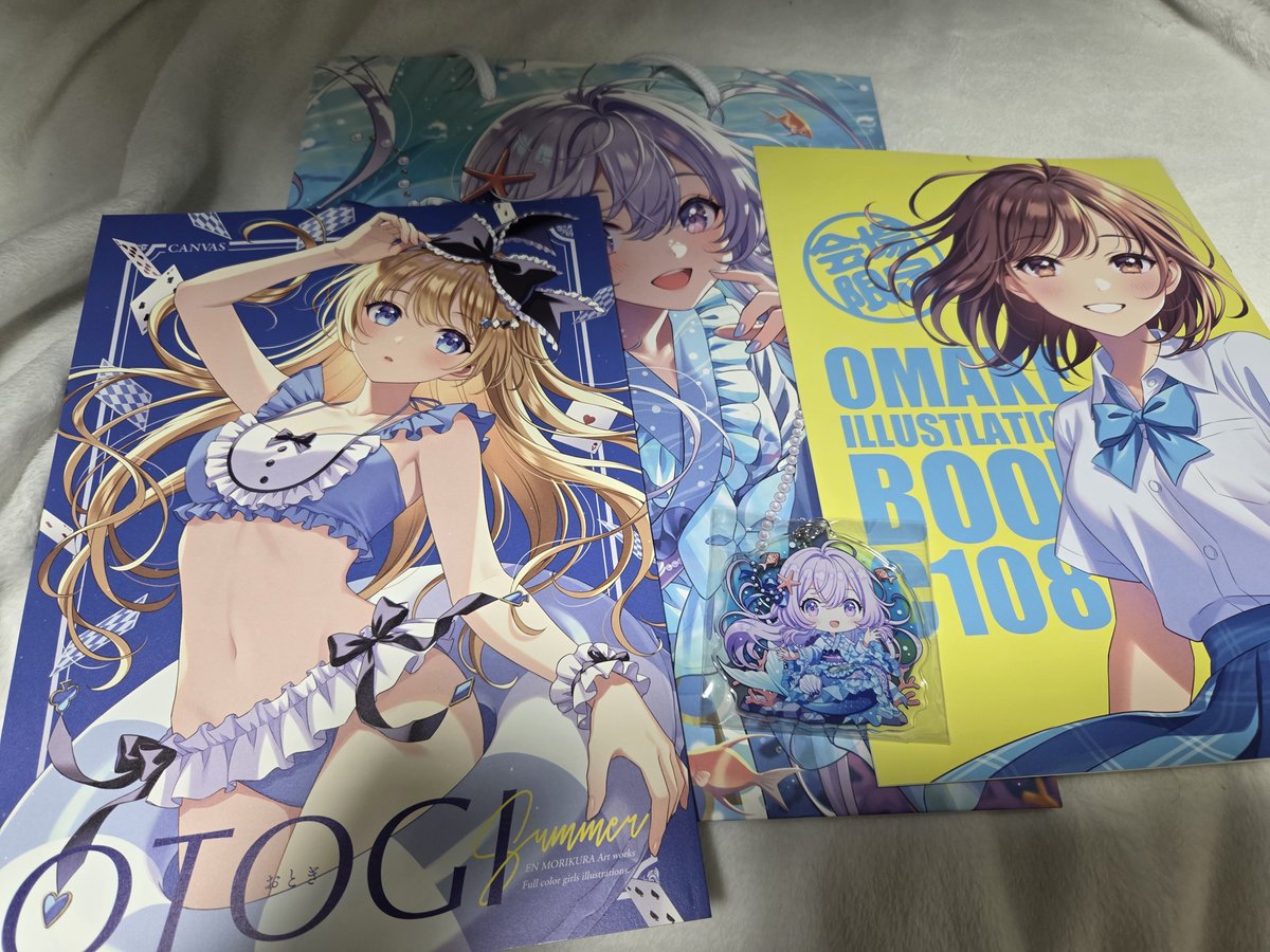 rate_rate_val's tweet photo. 2日目の戦利品
アーリーで入ったのにルート間違って詰んだと思ったけど一般列くる前に買えて良かったァ...

お取り置き対応してくださったサークル様にも感謝！！

また冬コミに向けて明日から働いて来ます！ https://t.co/kKhGYWD3dQ