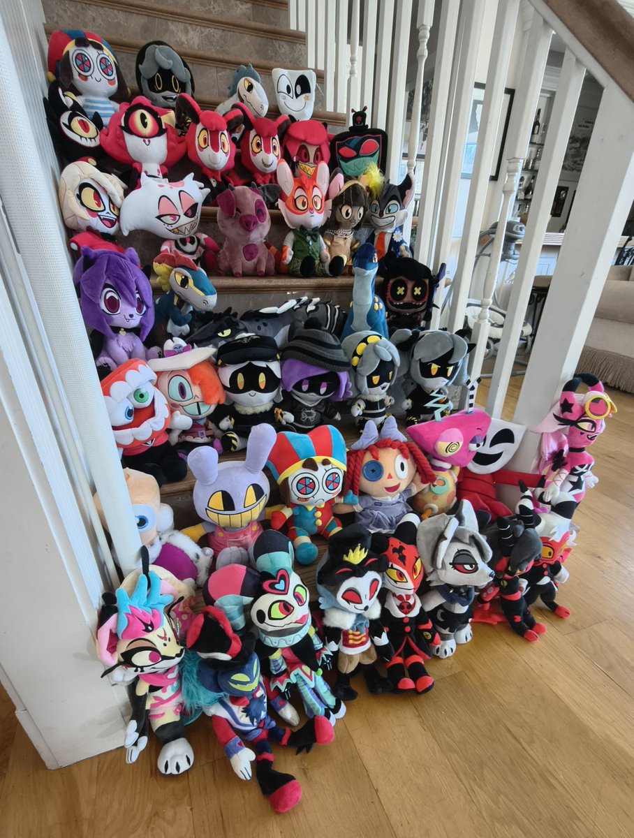 AntRWrites's tweet photo. Happy #IndieAnimationDay!
I'm very proud to be the owner of @HOFEntertain & being apart of this community.
And to show my love here are all my indie character plushies I own!
#HelluvaBoss #HazbinHotel #MurderDrones #TheAmazingDigitalCircus #Talon #FarFetched #Lackadaisy https://t.co/N84fkovPAi
