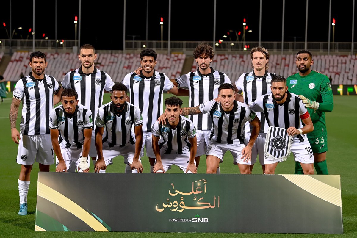 n__12ya's tweet photo. هاردلك للجميع 💔 https://t.co/yRbQDV3gEI