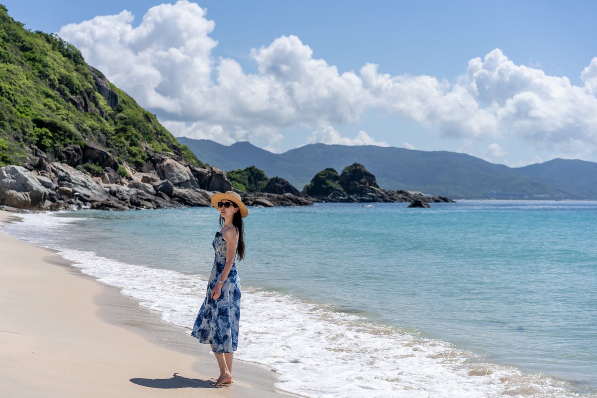 HaleyTyres71886's tweet photo. Spent the whole morning chasing waves at a quiet coastal cove—sun on my face, salt in my hair, zero crowds, just the sea and me. What a perfect little escape from the city!， https://t.co/SiAwppQlwE