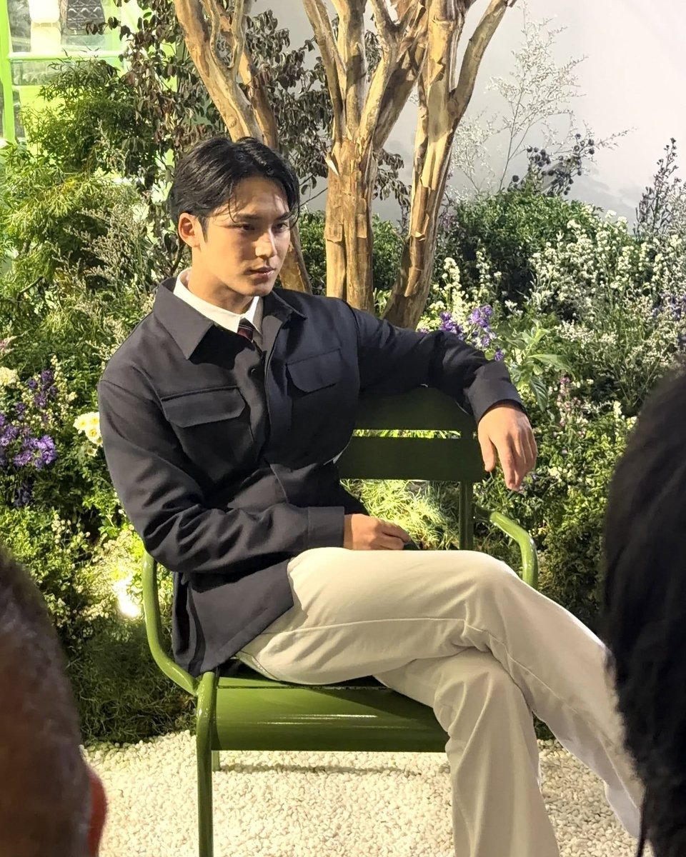 eingyu's tweet photo. ㅤ ㅤ ️️
ㅤ ️️
MINGYU AT THE DIOR PLAZA SENAYAN POP-UP #민규
MINGYU IN JAKARTA FOR DIOR
#WelcomeToJKT_MINGYU #MINGYUxDior
#MingyuinJKTforDIOR
ㅤ ️️
ㅤ ️️ https://t.co/i2inRArfSx