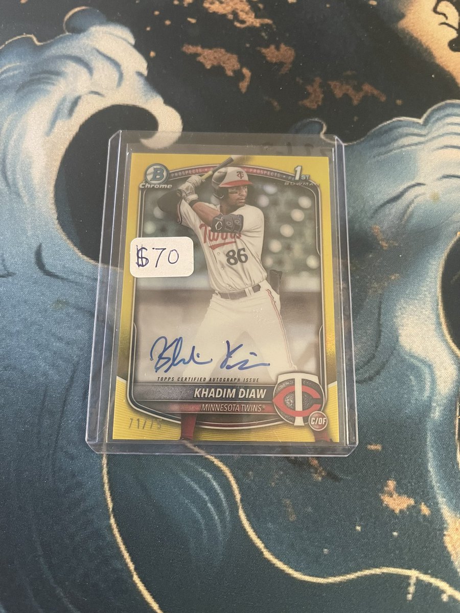 TheCardBullpen's tweet photo. Khadim Diaw Bowman 1st auto /75 Yellow asking $70 kid is going to be a stud! 

#Twins #Bowman1st https://t.co/cObDLrEnCO
