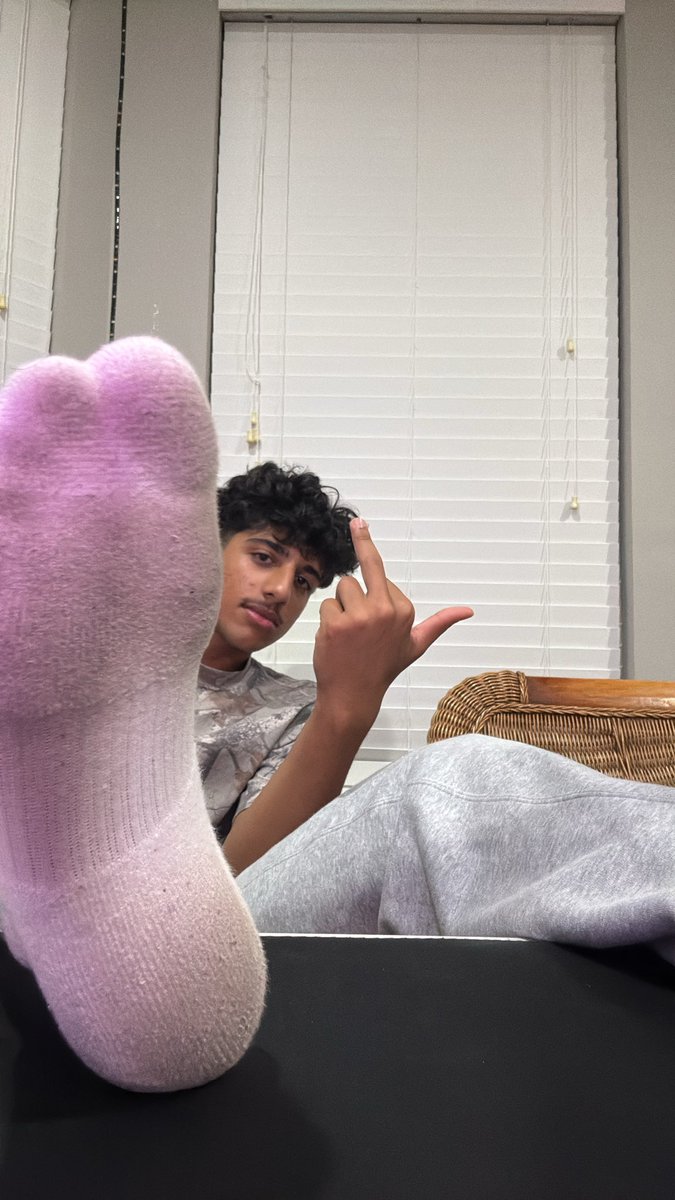 prab84919's tweet photo. Hit the DMs pussies 💰😈 #findom #alpha #paypig https://t.co/7MhwjwBkRB