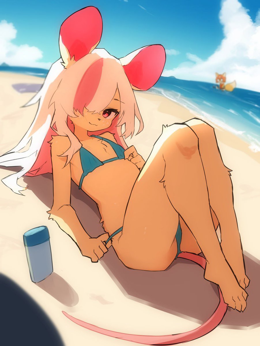 Golden_Fox5123's tweet photo. 🐭🏖️🧴 https://t.co/DHskEYAnqR