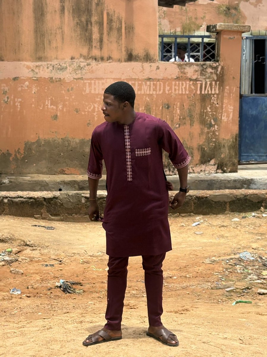 Hakim5800's tweet photo. Still building, even when things get messy.
​Balancing school, power issues, and network bugs hasn’t been easy, but the vision keeps moving forward. Consistency isn’t perfect conditions—it’s just coming back and continuing. 🚀
​#BuildInPublic #NigeriaTech #Startup https://t.co/n3T0AXjU8r