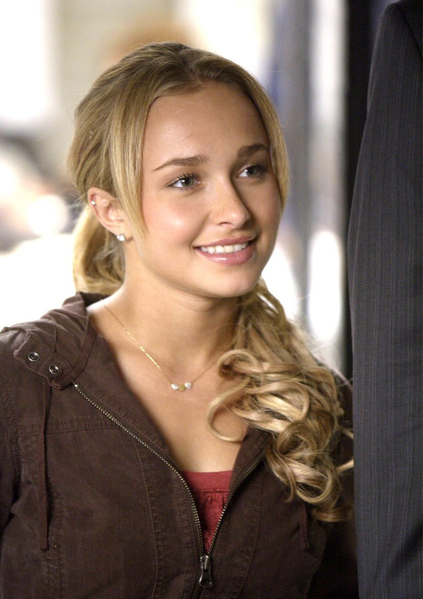 TheCinesthetic's tweet photo. Hayden Panettiere has sadly passed away at the age of 36. 🕊️💔

She was best known for HEROES, NASHVILLE, SCREAM 4, and REMEMBER THE TITANS. https://t.co/ieHZKUUbZC