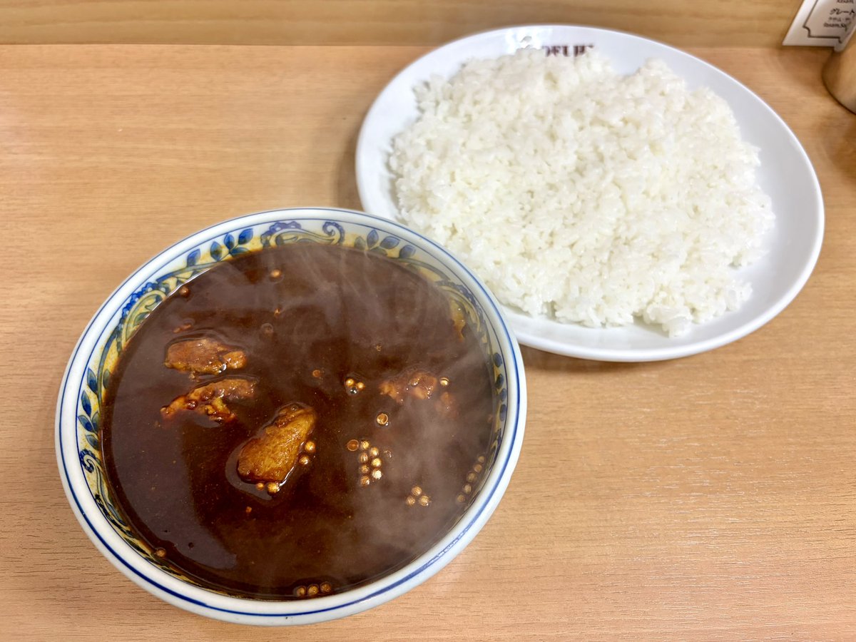 ryoxx3's tweet photo. デリー上野店📍湯島
カシミールカレー

通常じゃなく1番辛いベリーベリーホットで。
激辛だけどエチオピアと同じくお腹にこない。 https://t.co/Uhy6OS7Sfb