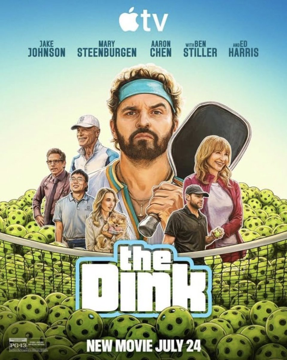 MokinoID's tweet photo. “Komedi Olahraga yang Kocak, Hangat, dan Penuh Smash” #TheDink @AppleTV 
—
The Dink mengisahkan Dusty Boyd, mantan bintang tenis muda yang kariernya hancur akibat cedera dan kini terpaksa melatih di klub tenis ayahnya. Merasa tenis adalah olahraga "berkelas," Dusty awalnya memandang rendah pickleball yang kian populer dan mengancam eksistensi klub mereka, hingga cedera lamanya kambuh dan memaksanya beralih memegang paddle. Disutradarai oleh Josh Greenbaum, film komedi olahraga ini mengemas kisah tentang ego, harga diri, dan penerimaan diri ke dalam balutan humor yang ringan, absurd, serta menghibur.
•
Dari segi penceritaan, film ini melaju dengan tempo cepat dan energi yang menular tanpa berniat menjadi drama olahraga yang sarat pidato motivasi. Greenbaum dengan cerdas memparodikan keseriusan dunia olahraga dengan merekam pertandingan pickleball berlebihan layaknya final Wimbledon. Penampilan Jake Johnson sebagai Dusty yang sinis namun rapuh menjadi jangkar emosional utama, didukung oleh jajaran pemain kenamaan seperti Mary Steenburgen, Ed Harris, Ben Stiller, hingga legenda tenis dunia seperti Andy Roddick dan John McEnroe yang turut memeriahkan suasana.
•
Meskipun alur ceritanya mengikuti formula klise mantan atlet yang mencari kesempatan kedua dan mudah ditebak, The Dink tetap berdiri sebagai tontonan yang sangat menyenangkan. Film ini berhasil mengolok-olok keseriusan olahraga tanpa kehilangan kehangatannya, mengingatkan penonton bahwa kebahagiaan terkadang ditemukan ketika kita berani mencoba hal baru yang sempat dianggap remeh. Pada akhirnya, karya Greenbaum ini hadir bagaikan pertandingan persahabatan yang santai, penuh tawa, dan meninggalkan kesan menyenangkan setelah tirai ditutup.
•
#JoshGreenbaum #JakeJohnson #MarySteenburgen #EdHarris #BenStiller #AaronChen