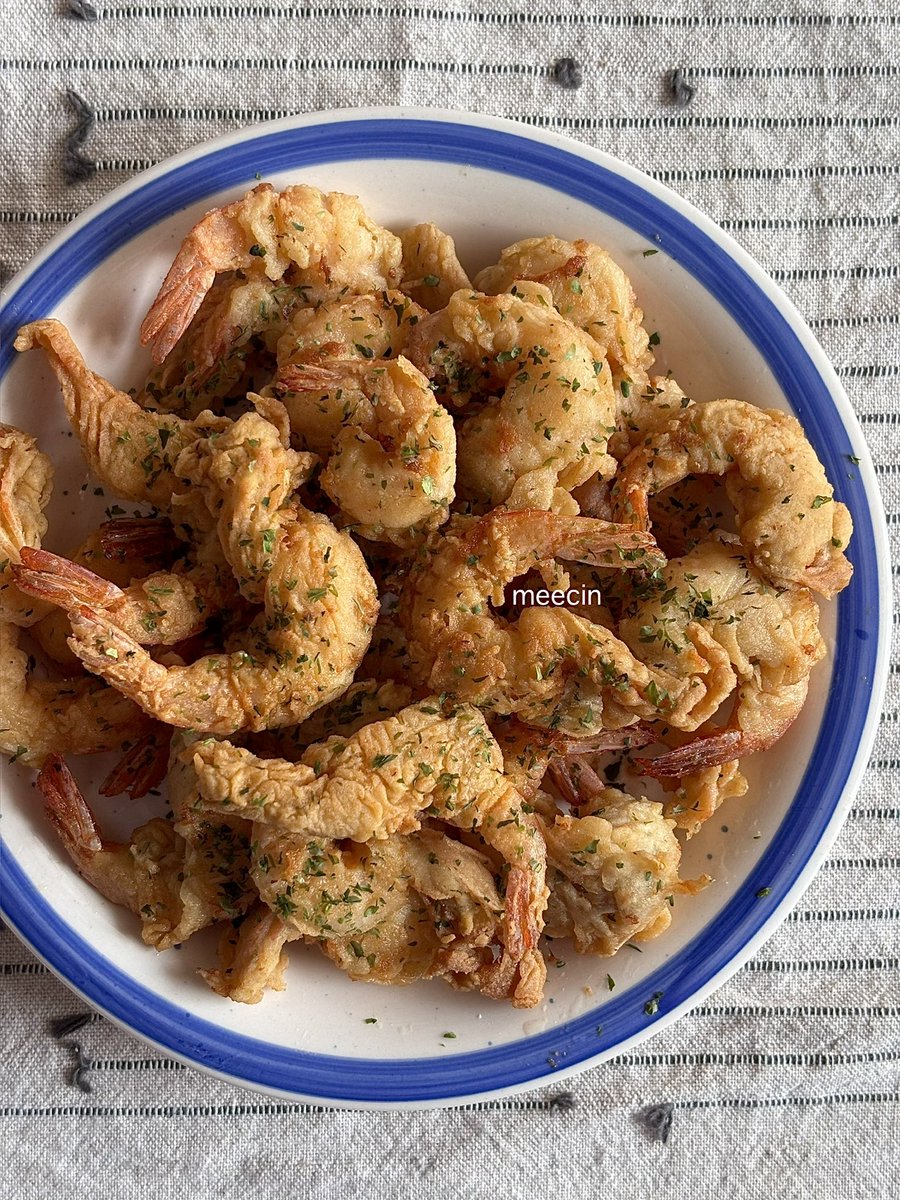 meecin_'s tweet photo. Udang Goreng Tepungku Kriuk Banget 🍤✨

Aku spill caranya di bawah 👇￼ https://t.co/ErOej6gbnI