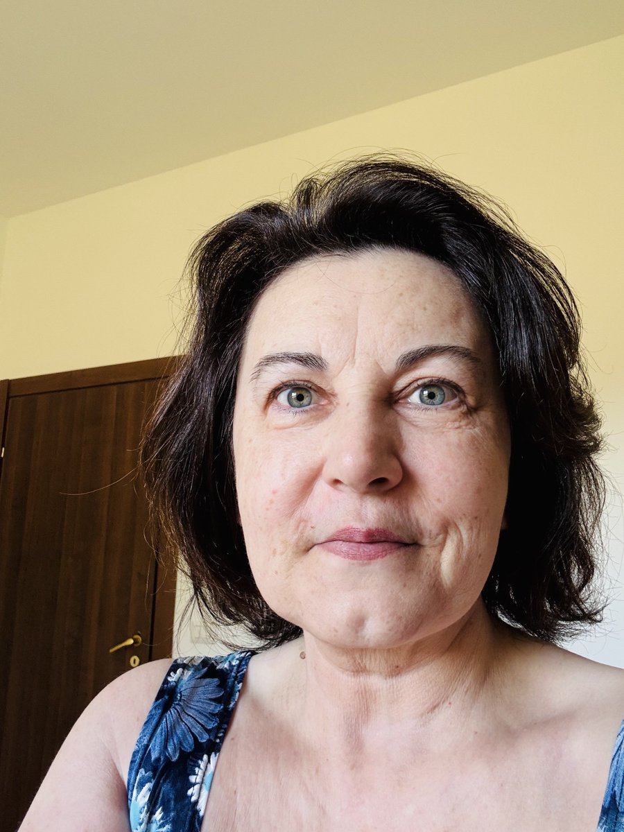 Svetlana20183's tweet photo. Buongiorno 😃 amici!  Finalmente un po’ meglio!  Grazie mille per il vostro supporto, vi voglio bene 😊🥰😘💕🌈 https://t.co/QSvYhRkIEa