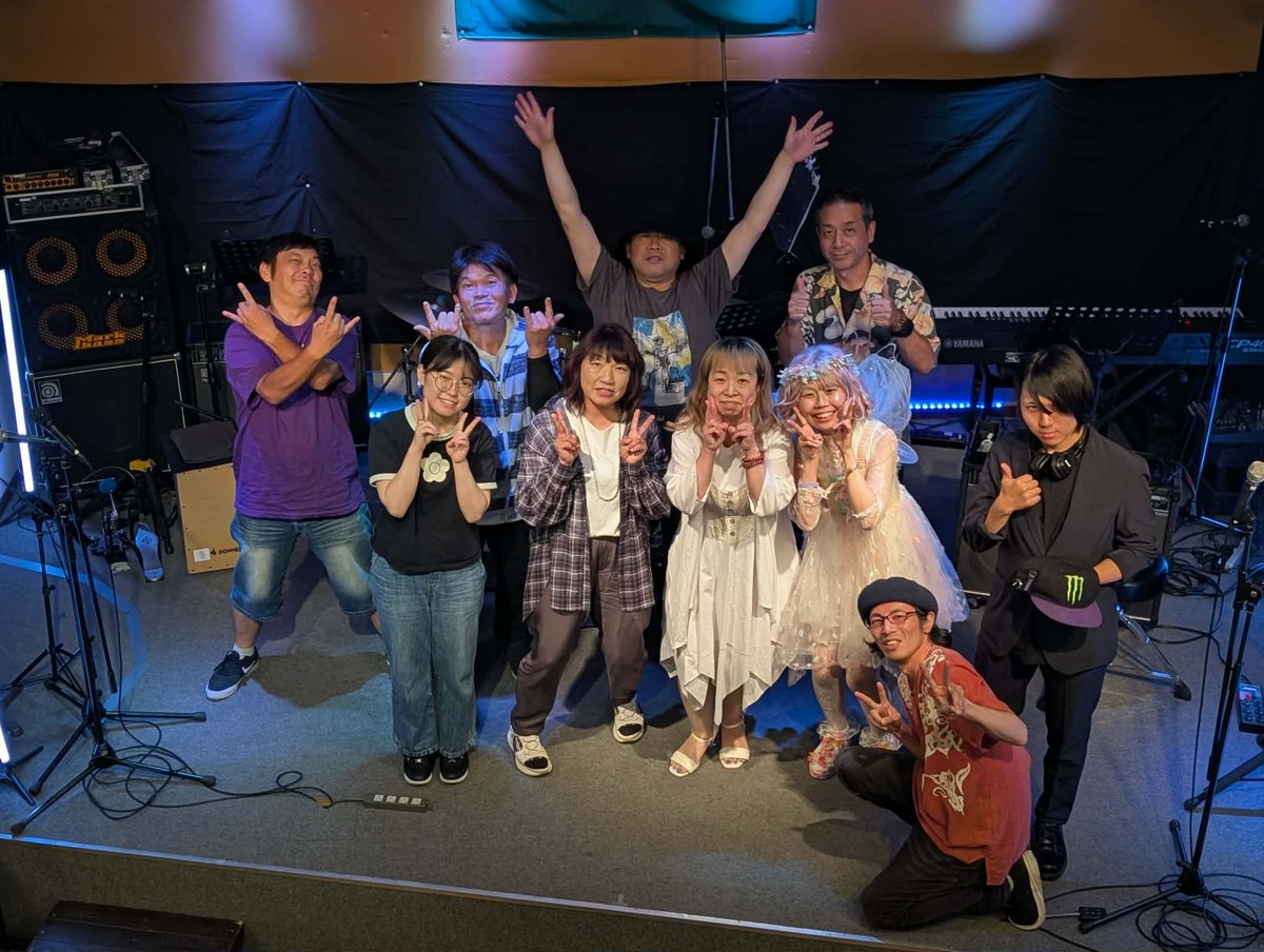 matsubarakaido's tweet photo. #bravecatworks presents
「分福、ぽんぽこ #9」
#mitsu*
#KUMASAN
#twinklemira
#ヨシイタダユキ
#ゆま
#放蕩者
#Diffuse
ご参加いただいた皆様、ありがとうございました!!!!
#松原街道 #群馬 #館林 #LIVE #音響 #PA #SSS https://t.co/eWFnm6iG0x