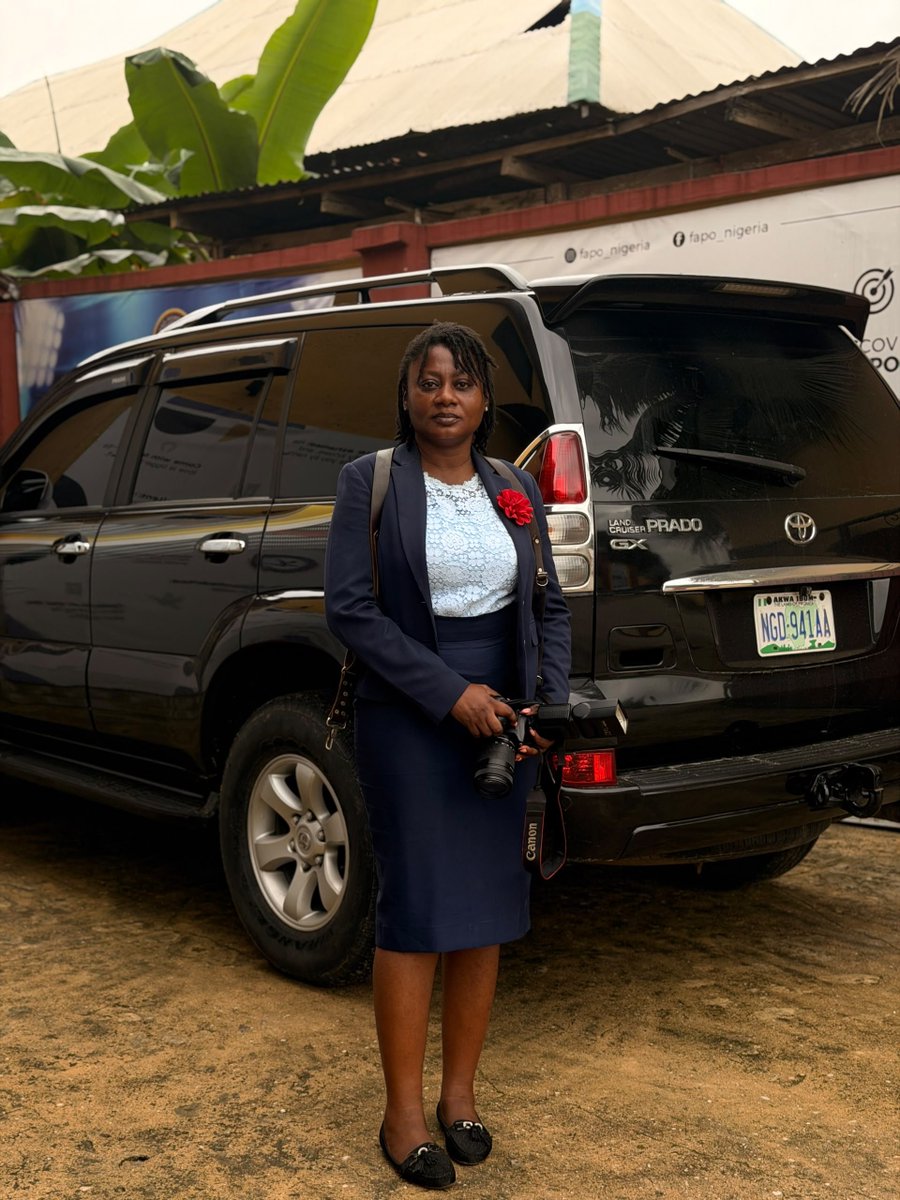 Desireumoh's tweet photo. Duty called...I answered.
#femalephotographer https://t.co/10Yes8ktmf