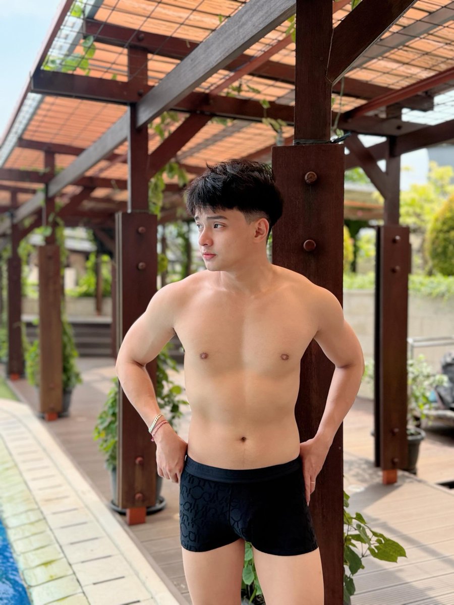 onignem's tweet photo. HALLO READY HARI INI 👌
INCALL / OUTCALL 

PRIVASI AMAN DAN TERJAGA
BISA COD BAYAR DI TEMPAT📍

FAST RESPON WHATSHAP 📲📞 

https://t.co/hh57Hkz1RF

#surabaya #gaysurabaya #pijatsurabaya https://t.co/Jv5cBcdZ8Y