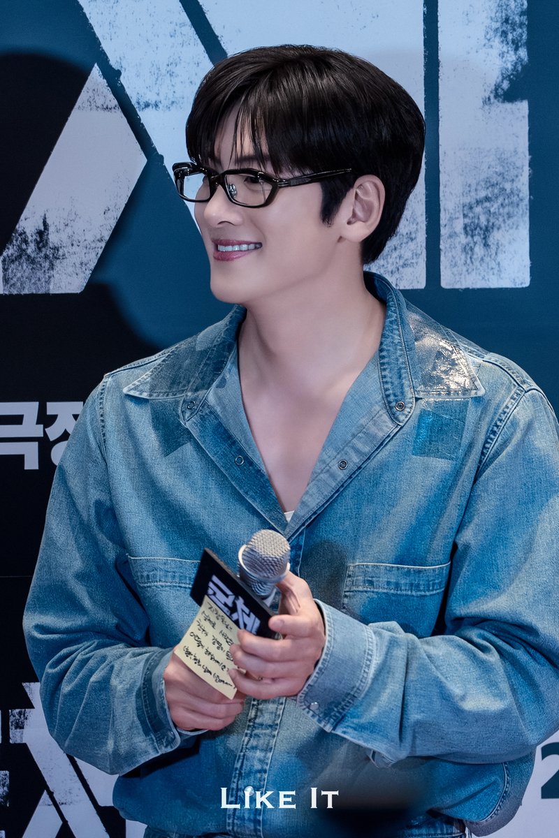 like_it_jcw's tweet photo. 260521_군체_미니쇼케이스_02.jpg

CGV 용산아이파크 몰  그랜드 스테어 19:30

 #jichangwook #池昌旭 #チチャンウク #군체 #영화군체 #colony #최현석 #현석 #감염자들 #연상호 #전지현 #구교환 #김신록 #신현빈 #고수 #CGV #용산아이파크몰 #미니쇼케이스 #그랜드스테어 https://t.co/kFITRV5WhB