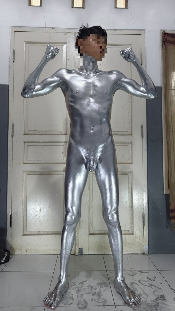 Silverian89's tweet photo. Complete transformation to become a Silver Warrior 🤖

#like is a must 🫵 https://t.co/qTqzomTKoY