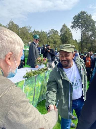 KebedeAberIdo's tweet photo. Green Legacy Initiative fostered social cohesion by bringing citizens together around a shared national vision, expanded green recreational spaces, &amp; generated new economic opportunities through sustainable employment &amp; carbon trading.  #GreenLegacy @ETEmbassyJIB @MFAEthiopia https://t.co/xUIIulQNPw