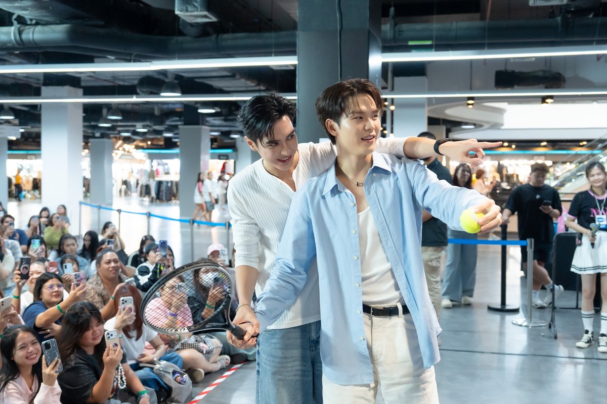GMMTV's tweet photo. เตโช-ปิง กับกิจกรรม 'Match Point รักนี้เสิร์ฟเข้าเป้า' 🎾🎯 ที่ผ่านมา
ขอบคุณสำหรับบรรยากาศที่อบอุ่นและสนุกสนานจากทุกคน
#MatchPointSeriesEP4

“Match Point รักนี้ต้องเสิร์ฟ” 🎾
ทุกวันอาทิตย์ เวลา 20:30 น. ดูทีวี ช่อง GMM25
ดูย้อนหลัง แอป oneD ที่เดียว เวลา 21:30 น.
#MatchPointSeries
#GMMTV

@wwwteshow06 @PKrittanun @arm_wc