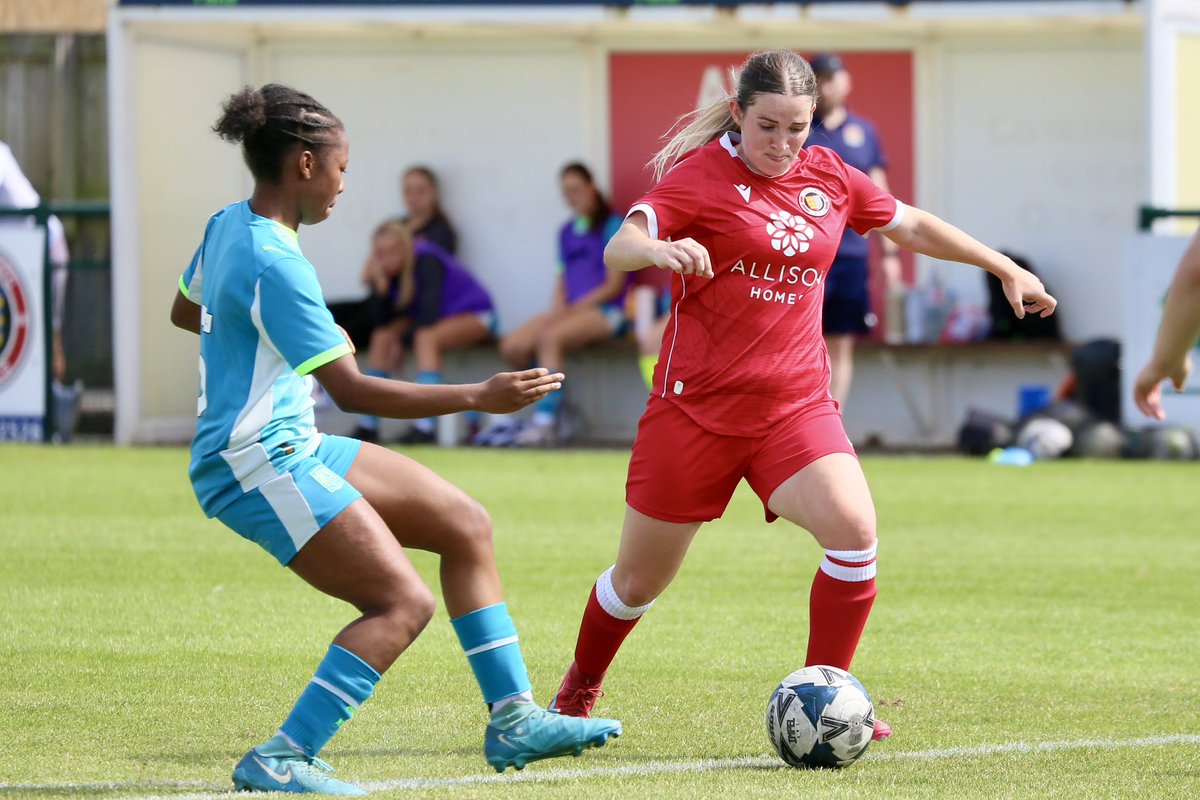 Jayphoto1993's tweet photo. Through the lens in yesterdays preseason friendly πΈ @StamfordWomen vs @NTFCWomen #womensfootball #FootballPhotography #GrassrootFootball #matchday #pitchside #gameon #seasonready https://t.co/Ll3c8sBKmF
