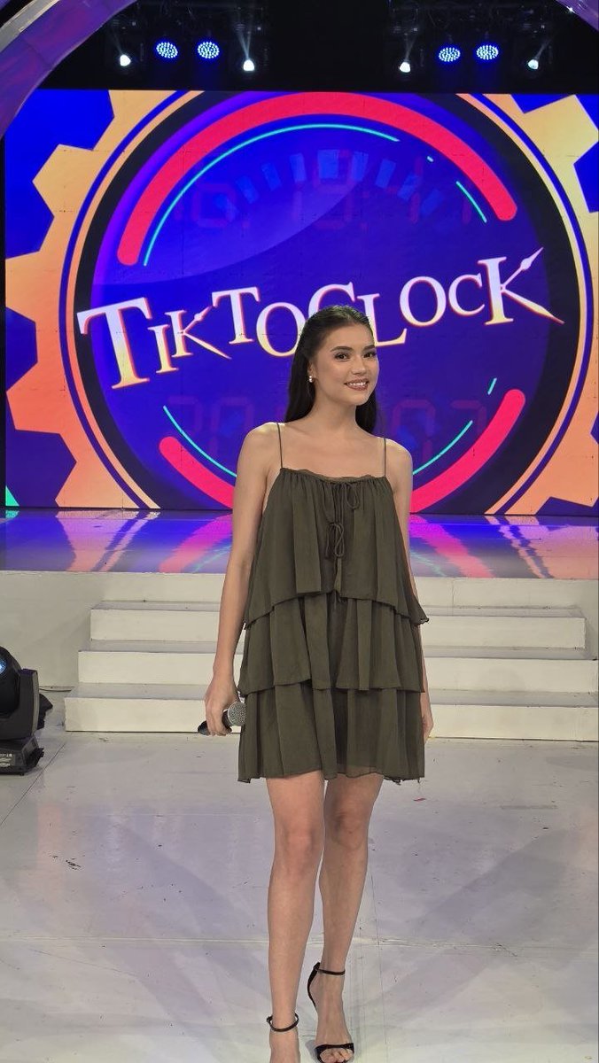 CybeRhians's tweet photo. Rhian on @TiktoClockGMA today! 🤎
Effortlessly radiant, beautiful, and shining bright as always. Our Infinite Star never misses! 

#RhianRamos #InfiniteStar https://t.co/iXlqkhWZZv