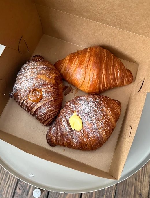 FoodPleaser's tweet photo. Croissants 🥐 https://t.co/cN7oYTgALn