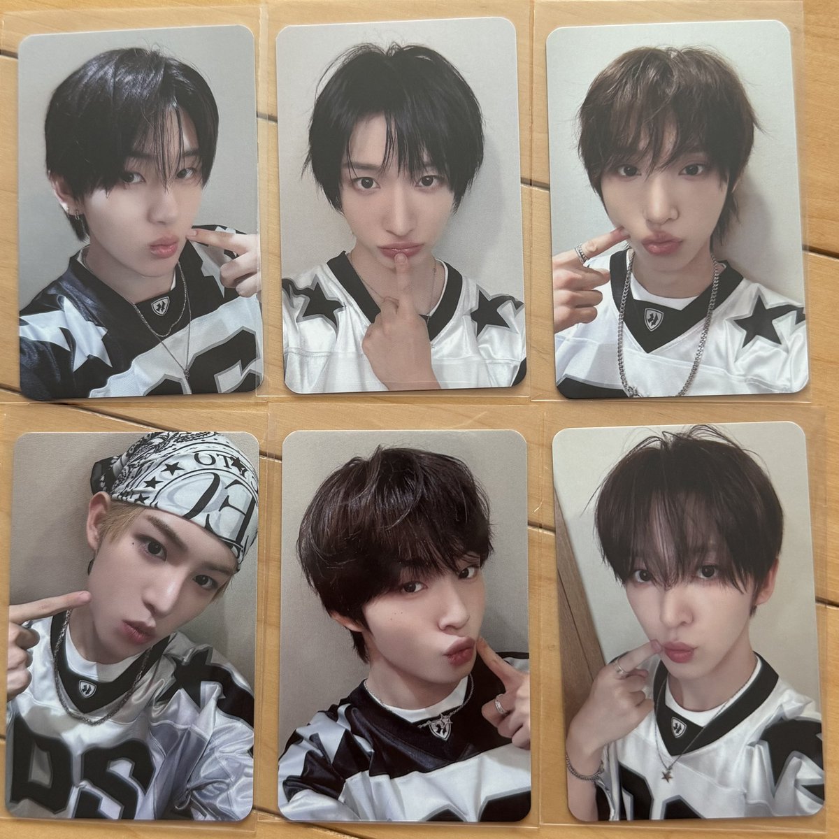selltbzzz's tweet photo. 💞 킥플립 미공포 양도 💞

✔️ set - 1.5 

📦 반택 일택

https://t.co/bfjdFWwJ27

Kickflip 계훈 동화 주왕 민제 케이주 동현 양도 분철 교환 포카 https://t.co/d2WeKo0rE1