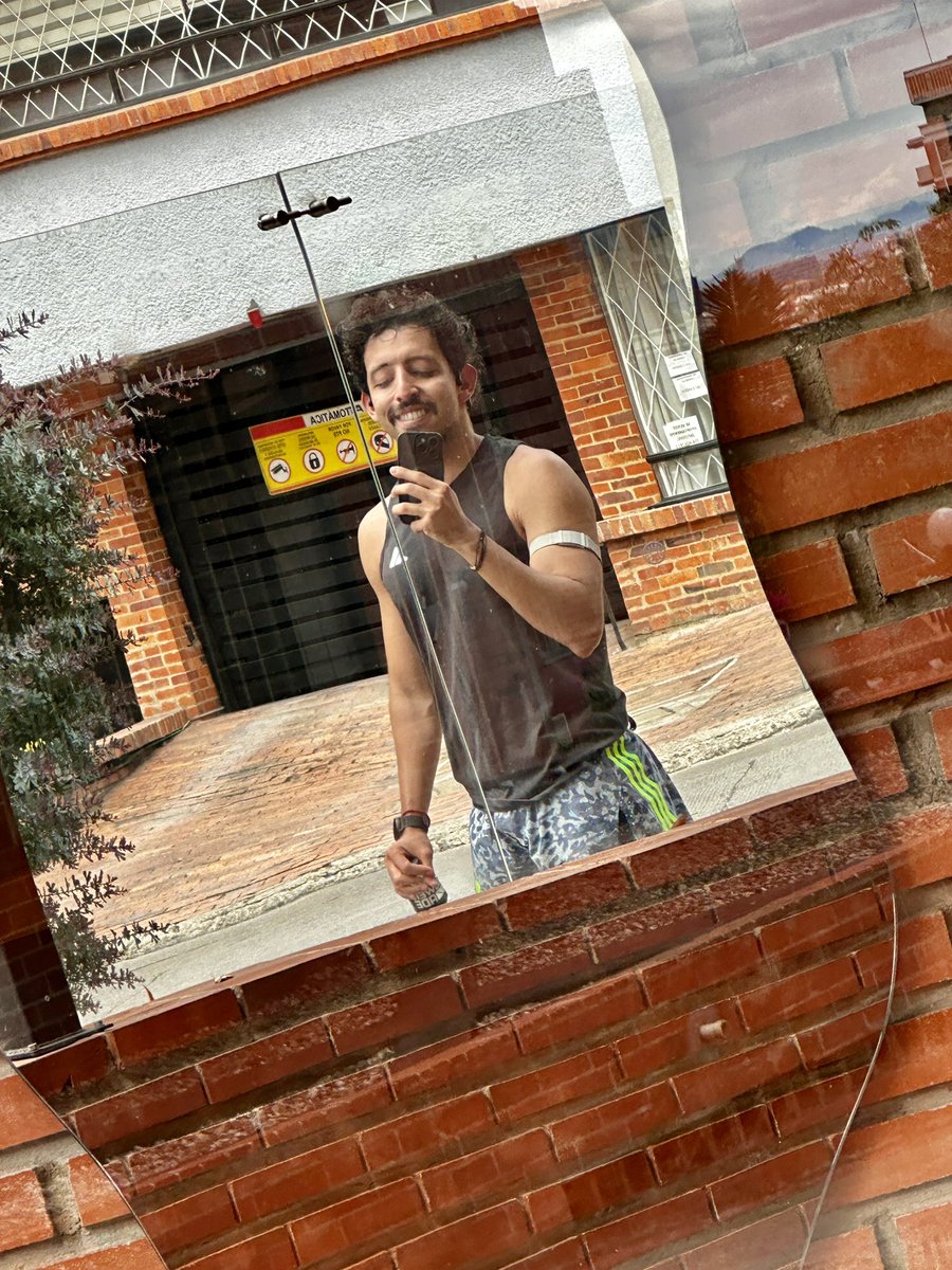 callmeshony's tweet photo. Tu runner de confianza https://t.co/J8eOwixZn4