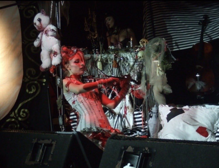 bab0oshk44's tweet photo. emilie autumn 2008 https://t.co/DypSZAIhsn