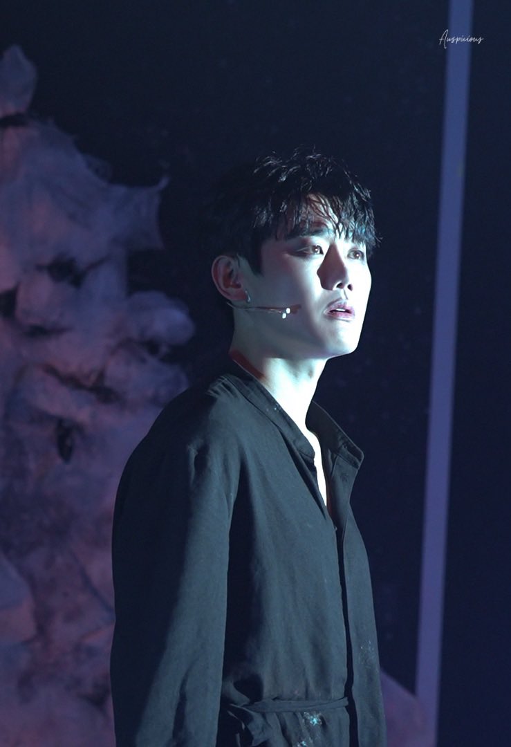 aUspicious_721's tweet photo. 260815 낮 죽음에 관하여 스페셜커튼콜

죽음에 관하여

신 | #유승현 https://t.co/eu70BkMFJZ