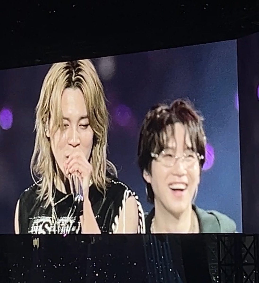 overtureyoongi's tweet photo. 😭😭😭😭😭😭😭😭😭 https://t.co/SD8JaOXgNG