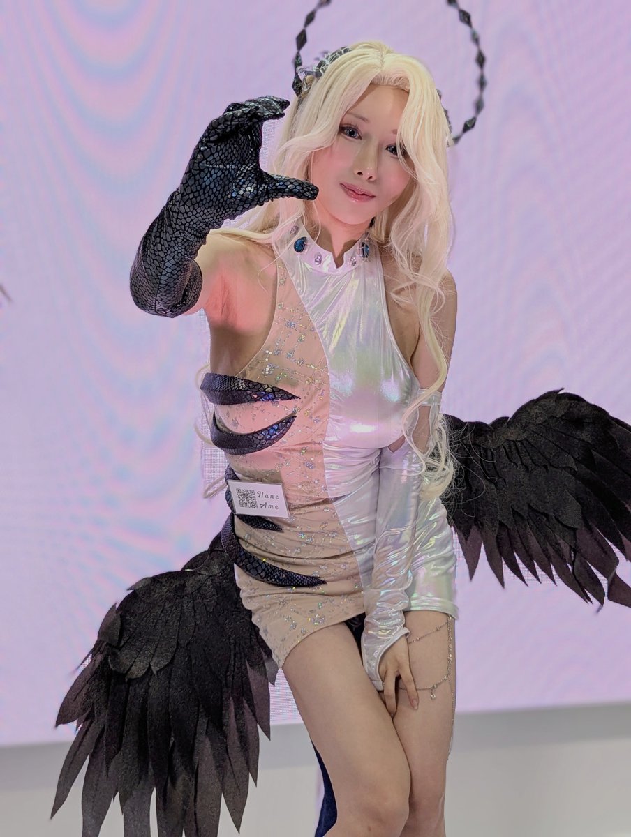chef_tea's tweet photo. 別のお気に入りショット

モデル︰HaneAmeさん(@haneame_cos )

どんなポーズでも美しくて、可愛らしい
笑顔でキュートな姿と思いきや
艶やかな表情で、一瞬ドキッとしたりと
思わず写真を撮る事を忘れそうになりますね😁

素晴らしくて最高の時間をありがとうございます‼️
#ブラウンダスト2 https://t.co/ZOxkoKdAFa