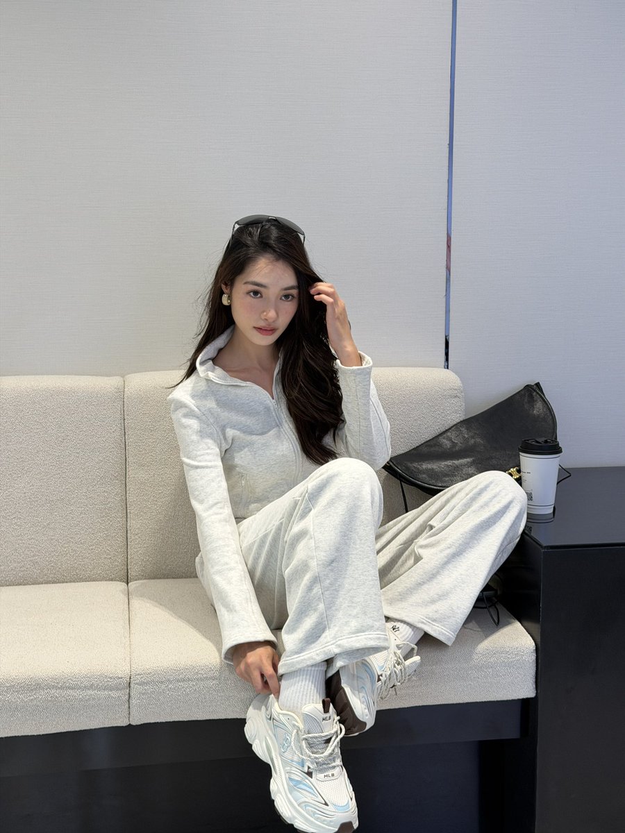MintRanchMR's tweet photo. 🤍🪽☁️ https://t.co/V2AKKsygC1