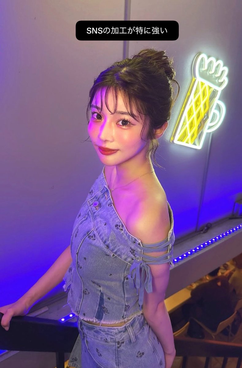 motiva55's tweet photo. 【悲報】ラストコールに出演したキャバクラ嬢きゃにょんさん、SNS上の顔とは別人のパネルマジックである事が証明されてしまう。。

元々tiktokの背景を見るとワンタップ両顎手術＋歯列矯正＋エラ削り級の時空の歪み方をしていたのでこれ位のギャップは覚悟していたまである。 https://t.co/oq5VMtI2DR