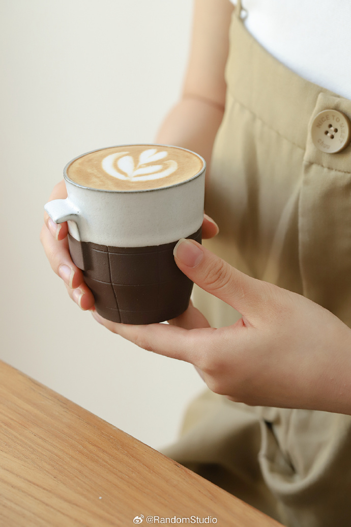 Warren28810977's tweet photo. Tried zero-waste coffee brewing today—no single-use pods, just rich, fresh flavors u0026 zero plastic. A tiny shift that feels totally game-changing!， https://t.co/CUwCpe2mj8