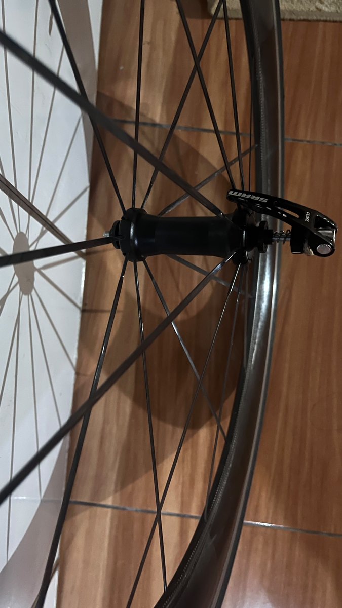 strawberryffrv's tweet photo. WTS 
WS SRAM S80 clincher 
price : 3,5jt
#fnfjb https://t.co/rz8u5vw1uE