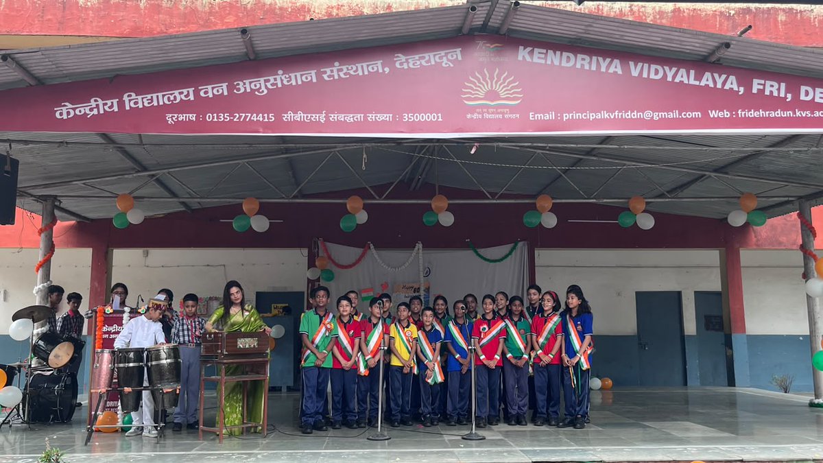 kvfri's tweet photo. Kendriya Vidyalaya F.R.I., Dehradun celebrated the spirit of Independence Day with pride, patriotism and enthusiasm. The celebration reflected our deep respect for the tricolour, our freedom fighters and the values of unity, courage and national responsibility. 
@KVS_HQ @ro_kvs https://t.co/rdaHfk9fje