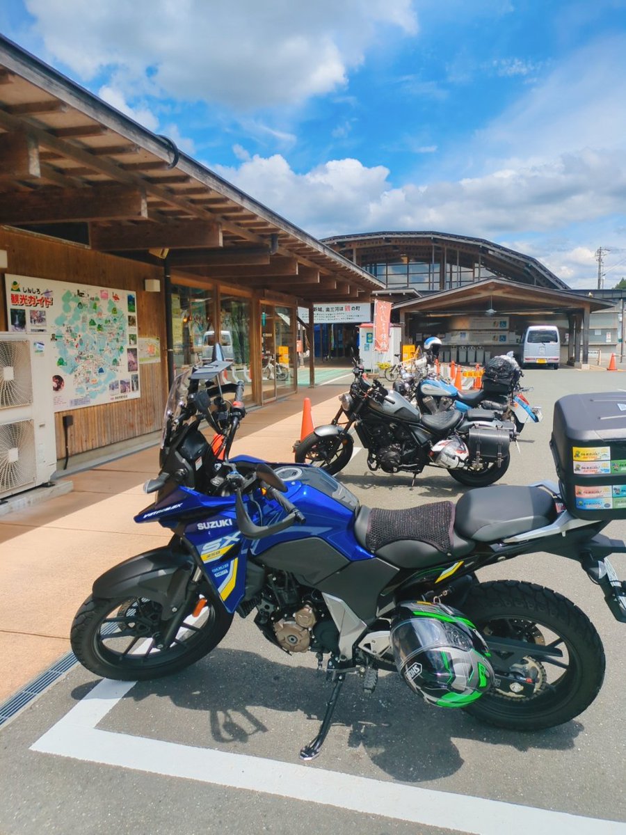 pon260703's tweet photo. 久しぶりのジャンボチキンカツ…腹パンです
#道の駅 https://t.co/9U5f5iJFE8