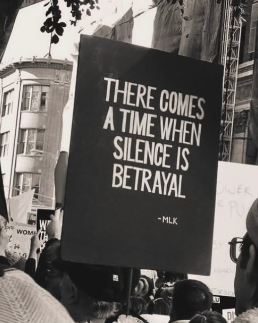 for_no_raisin's tweet photo. #unitedstatesofamerica #constitution #law #nomoreh8 #fascism #billionaires #epstein #trump #corruption #ai #transrightsarehumanrights #musk #freespeech #politics #declarationofindependence https://t.co/jAwTrDtpZ7