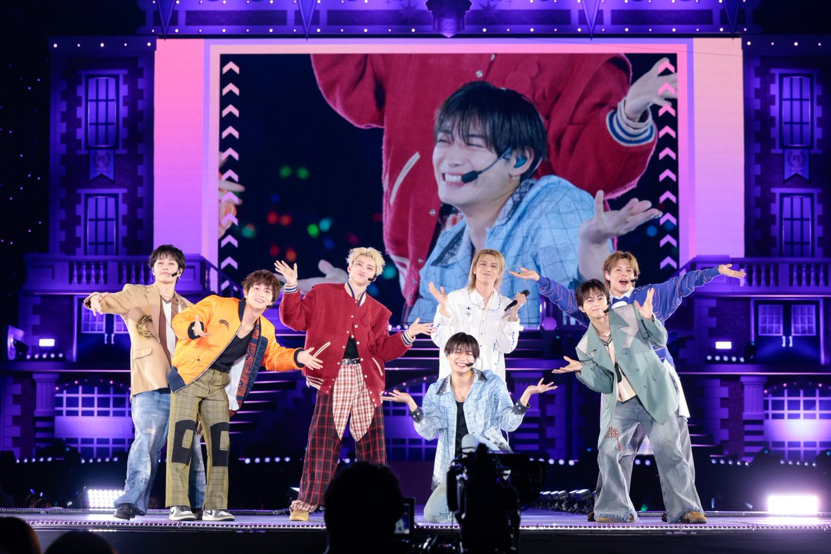 modelpress's tweet photo. 【EBiDAN THE LIVE 2026🦐】

“レジェンド卒業生”DISH//
「エビライ」サプライズ登場に歓声

元PRIZMAX森崎ウィンもVTR出演✨
「僕をよくいじってくるのがカイですね。あ、リョウガもよくいじってくるな（笑）」
https://t.co/qNdMTpprbU

#エビライ https://t.co/2TpjFYPEfA