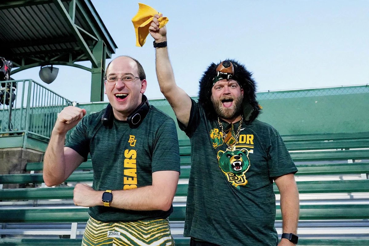 TXSVT's tweet photo. @BaylorFutbol Legends https://t.co/v86jrGQbVy