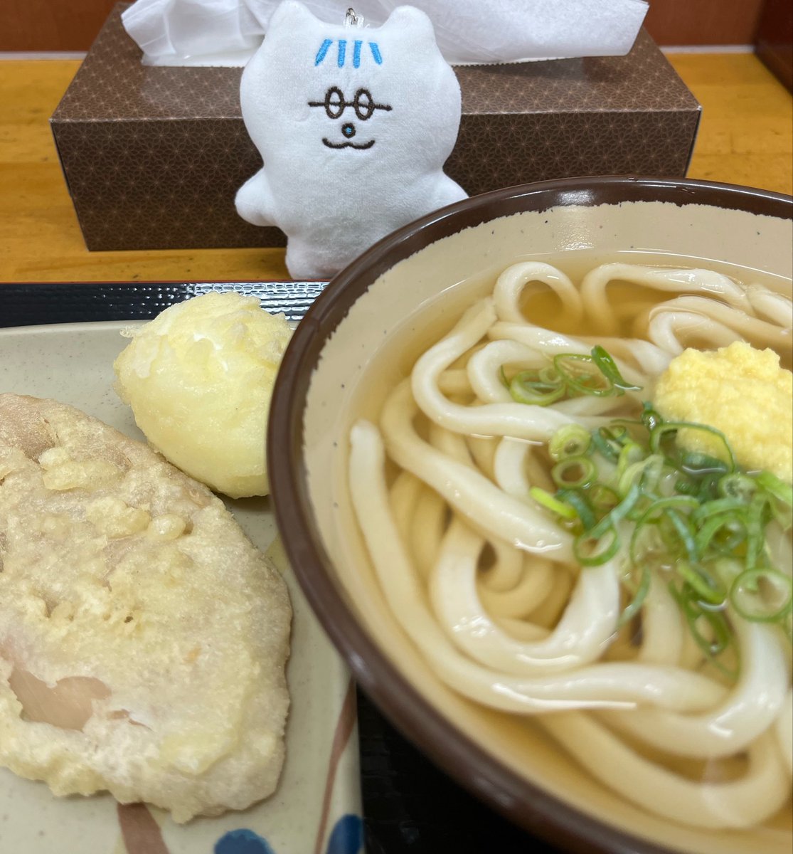 hd1rq's tweet photo. ねこずみ、セルフうどんだよ
#日曜天国
#nichiten https://t.co/AQc3mPRecu