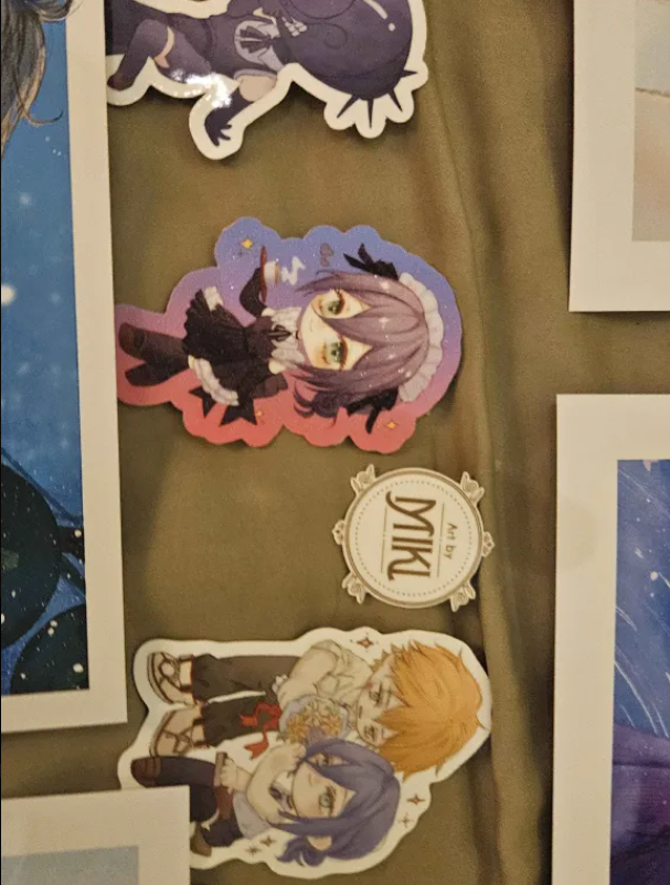 Greendude55526's tweet photo. Day 3 Merch haul (Leon my beloved!) https://t.co/lzfuDmaOFm
