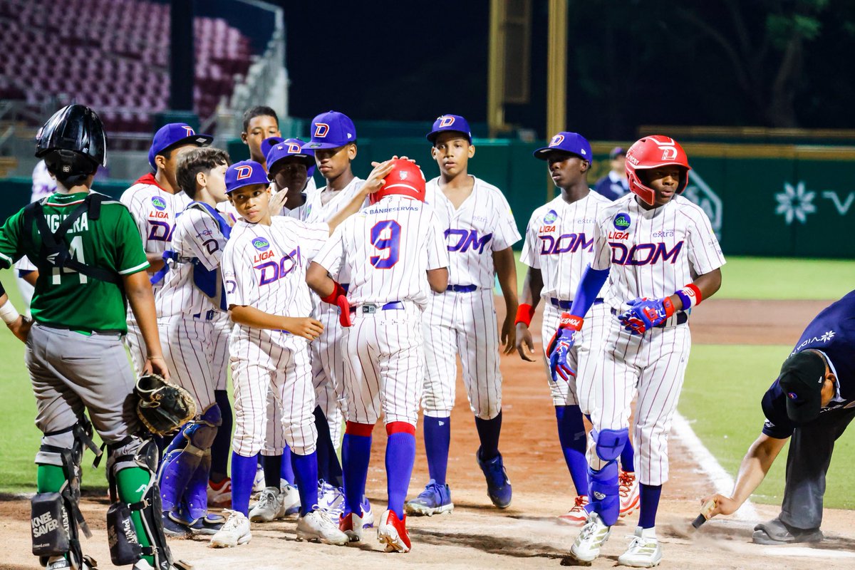 beisboldecaribe's tweet photo. Esta GRAN FINAL está electrizante 🇲🇽🇩🇴💥
#SerieDelCaribe #SerieDelCaribeKids #SDCKids https://t.co/cIAKxI1Efn