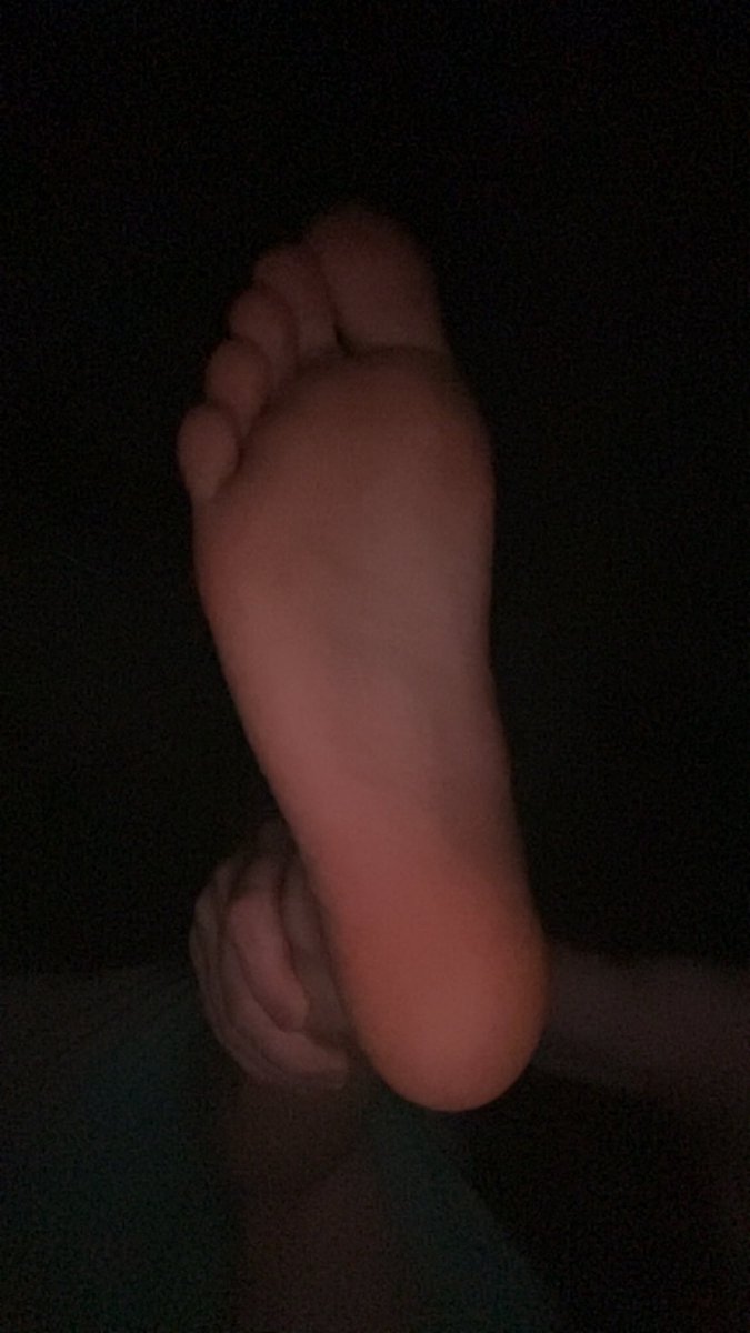 arlospark11's tweet photo. sole 😫 https://t.co/oqMoDU3R1C