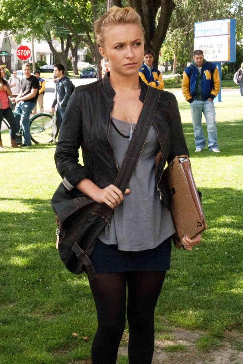 En_jupiter_'s tweet photo. Hayden Panettiere lamentablemente ha fallecido a los 36 años. https://t.co/zSiVR5fJJF