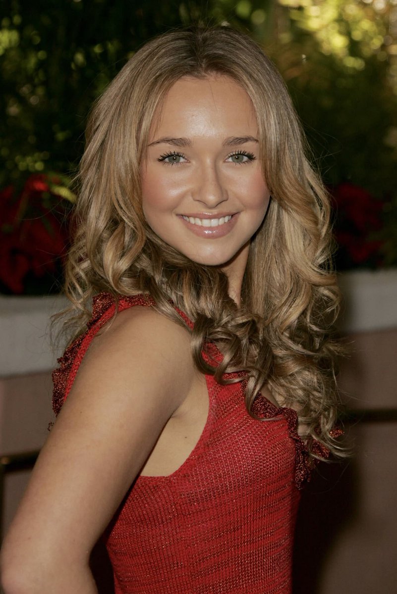 AcoPensal's tweet photo. rest in peace hayden panettiere . gone far too soon at 36 . 🪽💔 https://t.co/kaJ4sPMcyo