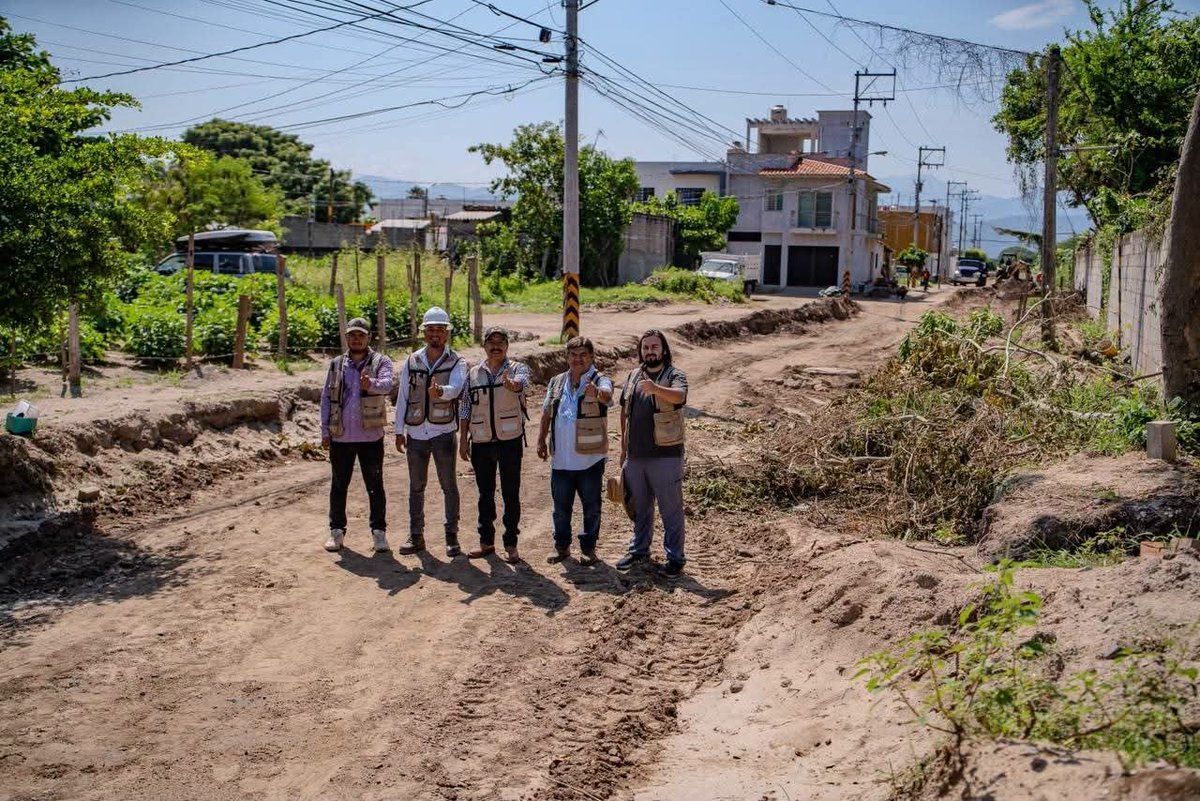 metropolibahia's tweet photo. #BahiadeBanderas | 👷🏻♀️🚧 Obra de la calle Las Flores en San José del Valle, registra 60% de avance
➡️ https://t.co/Kp0sceC29l
#gobiernodebahiadebanderas https://t.co/AfldMruFLT