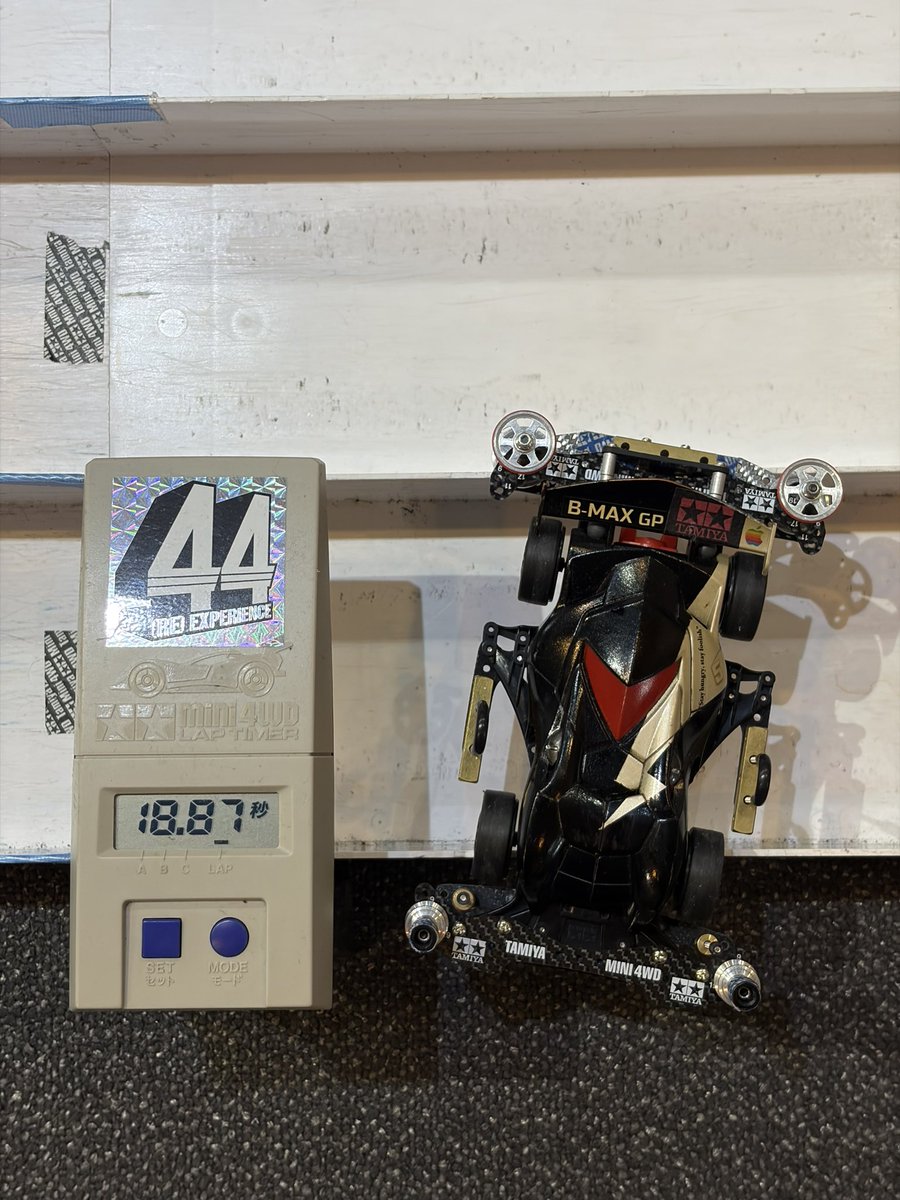 frog_gear's tweet photo. 昨日は午前中仕事からの44さん！ストッククラスのレースでした🚙ひさしぶりにカッパーファングく走らせました🐍レースはイマイチ振るわなかったけれど、楽しい午後でした🙌 #ミニ四駆 #ストッククラス #44xp https://t.co/EpmOTdMhm6