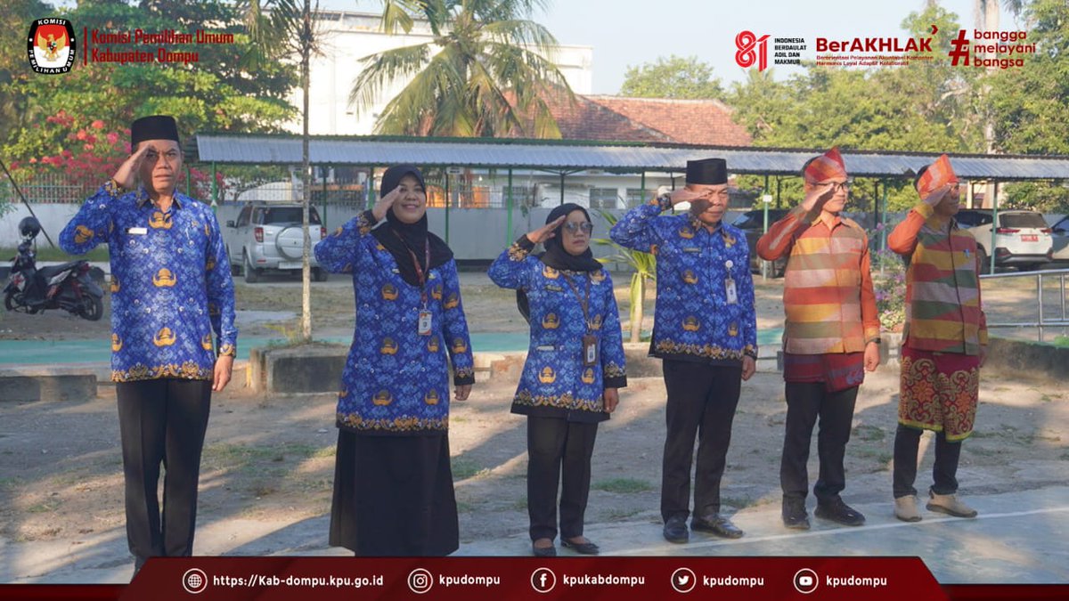 KPUDOMPU's tweet photo. #TemanPemilih. Komisi Pemilihan Umum (KPU) Kabupaten Dompu menggelar Upacara Peringatan Hari Ulang Tahun (HUT) Ke-81 Kemerdekaan Republik Indonesia, Senin (17/8/2026), di halaman Kantor KPU Kabupaten Dompu.

#HUTRI81 
#DirgahayuRI #KPUKabupatenDompu #KPUMelayani https://t.co/A3jTMuLfzX