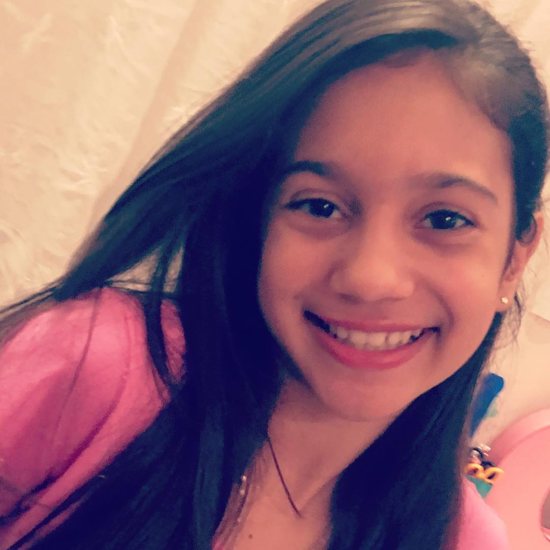 vzaranz4's tweet photo. Hola, soy nueva 🥰 https://t.co/tYQEjQzwlv