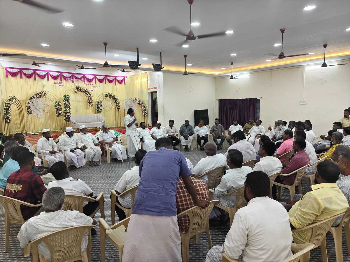 Manothangaraj's tweet photo. வரும் வெள்ளிக்கிழமை (ஆகஸ்ட் 21 அன்று) மாலை 4 மணி முதல் சென்னை நந்தனம் YMCA திடலில் CPM - (Constitution Protection Movement) சார்பில் நடைபெற இருக்கும் அரசமைப்புச்சட்ட பாதுகாப்பு மாநாடு குறித்து, நேற்று மாலை நெல்லை மாவட்ட ஒருங்கிணைப்பாளர்களுடன் ஆலோசனை கூட்டம் நடைபெற்றது. https://t.co/p2TMNMmufM